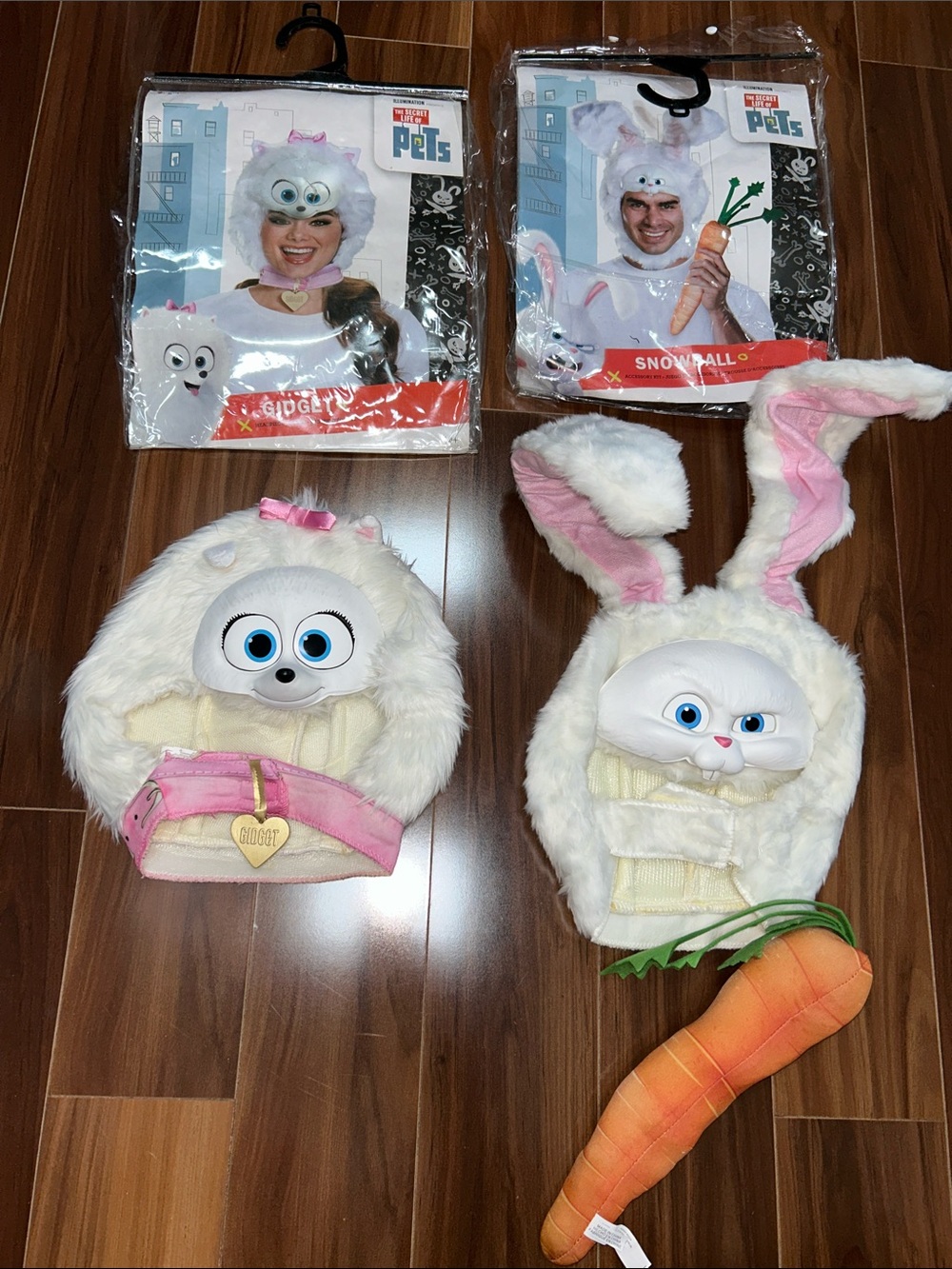 Secret life of pets couples costume mask set